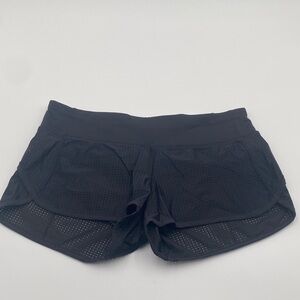Lululemon Speed Shorts Mesh low-rise 2.5” Black Sz 6